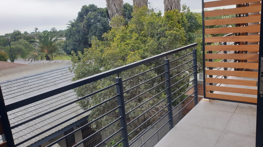 1 Bedroom Property for Sale in Table View Western Cape